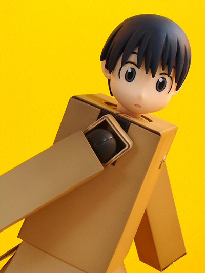 revoltech-danbo-figure-01.jpg