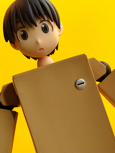 revoltech-danbo-figure-12.jpg