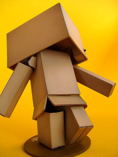 revoltech-danbo-figure-24.jpg